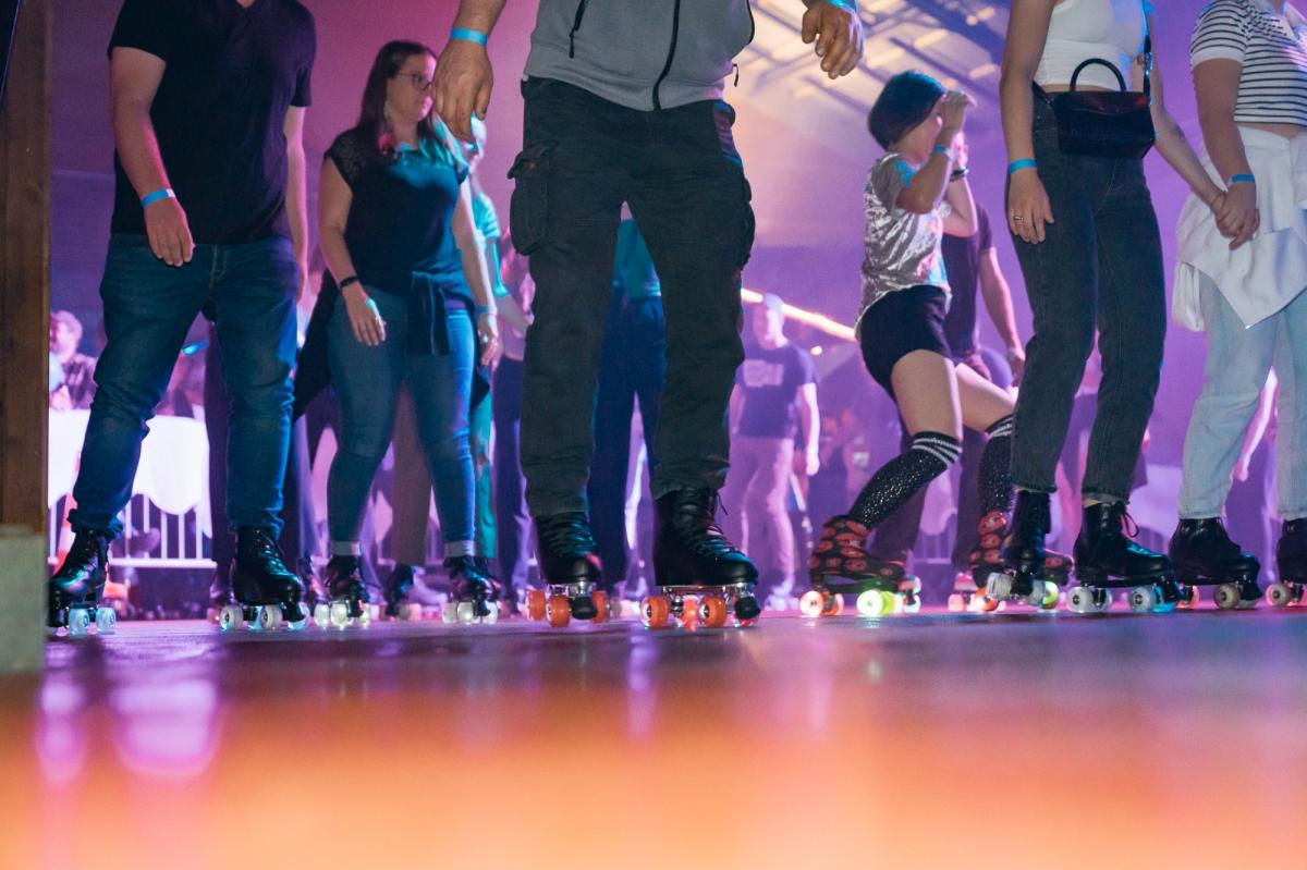 KET - Kultur & Eventhalle Tuggen - Rollschuh Disco